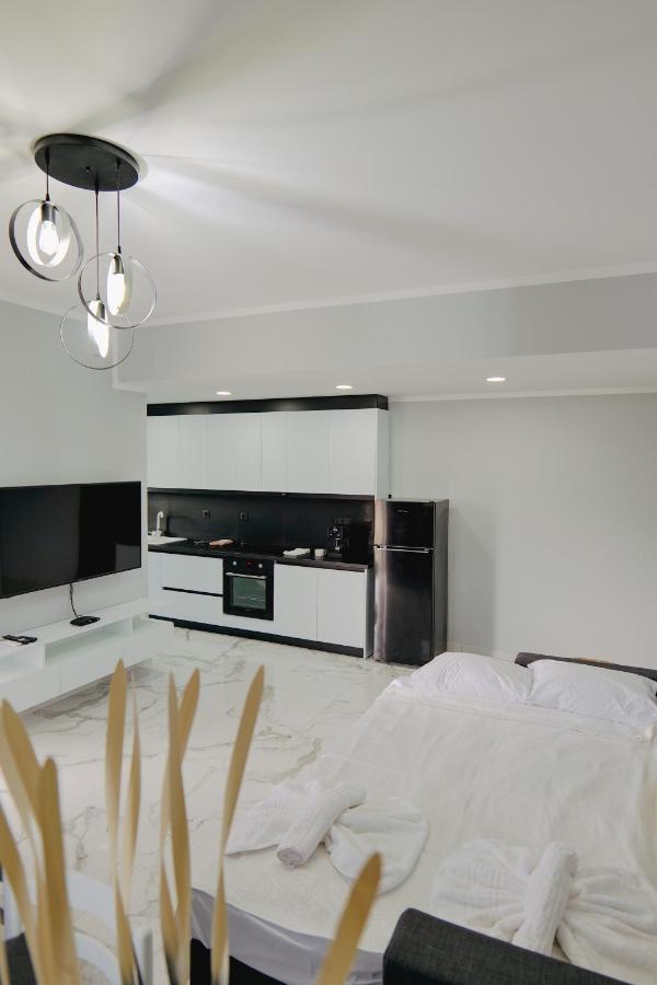 Iphigenia Luxury Flat Apartment Саранде Екстериор снимка