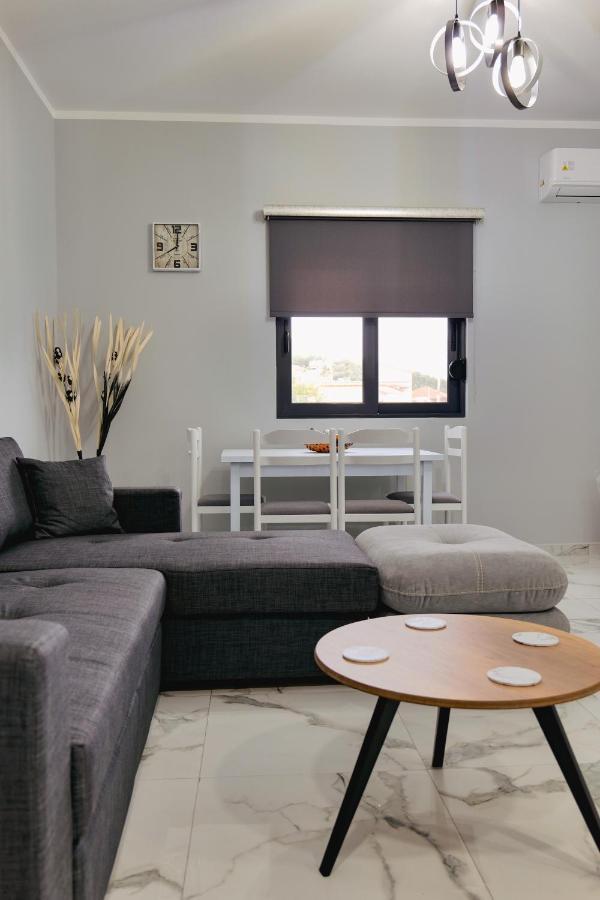 Iphigenia Luxury Flat Apartment Саранде Екстериор снимка