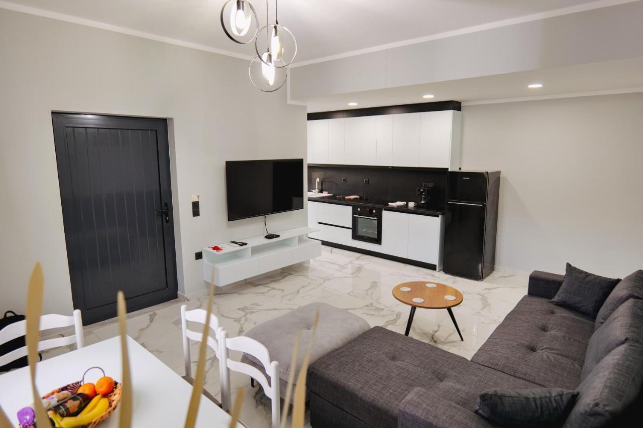 Iphigenia Luxury Flat Apartment Саранде Екстериор снимка